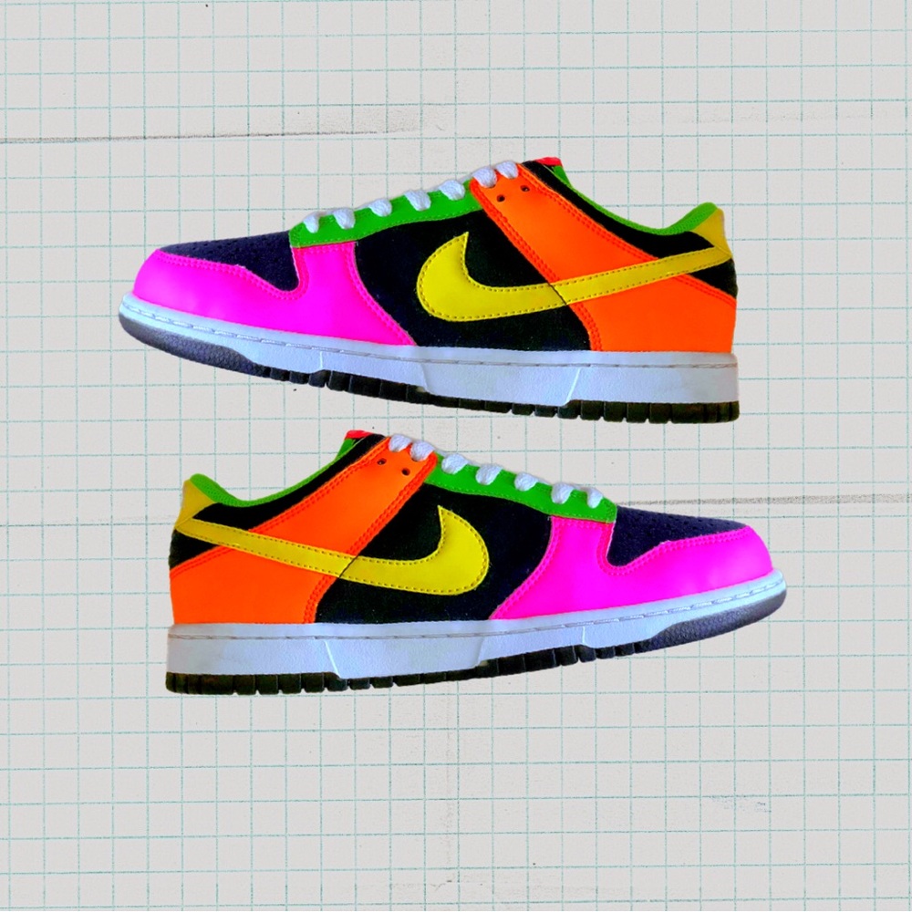 2006 Nike Dunk Low ‘Skittles’ Size 6Y (7.5W)
